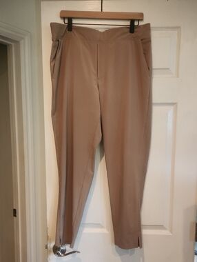 Like New Athleta Womens Sz 14 Brooklyn Ankle Pant Taupe Jogger Pants